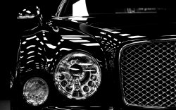 03013_blackbentley_2880x1800.jpg