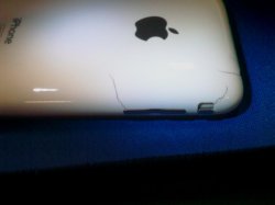 178699d1273647603-hairline-cracks-3gs-plastics-iphone1.jpg