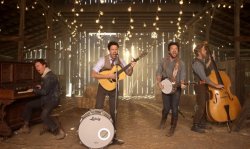 o-MUMFORD-AND-SONS-HOPELESS-WANDERER-VIDEO-facebook.jpg