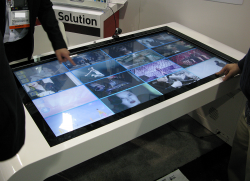 Zoom-Digital-Signage-Touch-Table.png