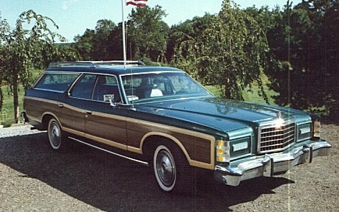 1978_Ford_Country_Squire.jpg