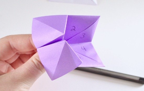 012-fortunetellerorigami-dreamalittlebigger.jpg