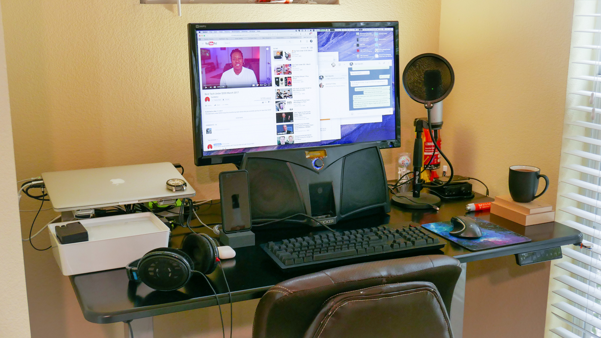 05 Native Union Dock - Autonomous Standing Desk.png