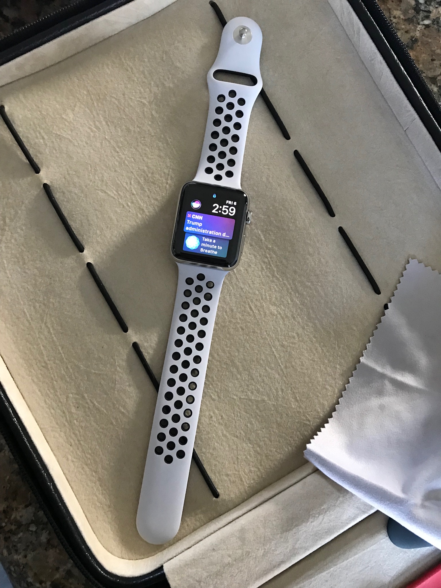 nike pure platinum band