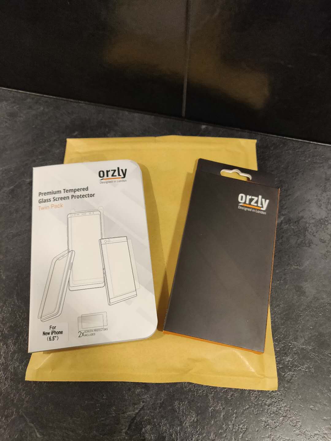 0rzlyGlassScreensCameToday.jpg