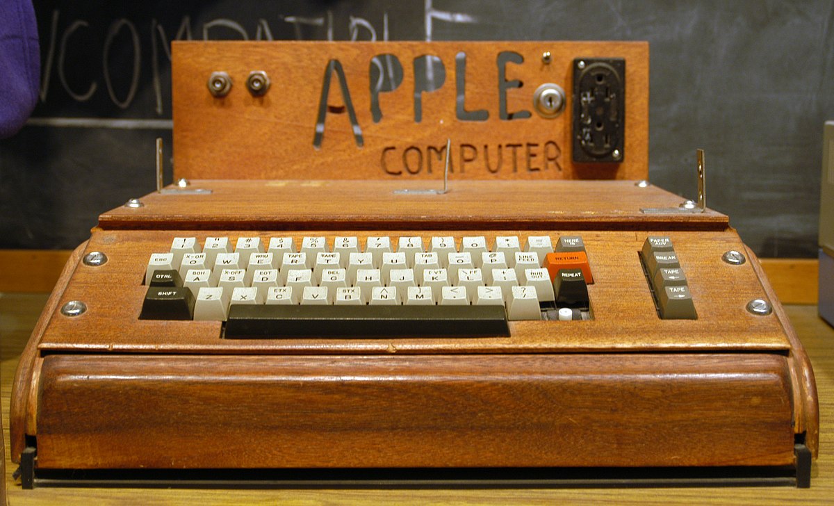 1200px-Apple_I_Computer.jpg