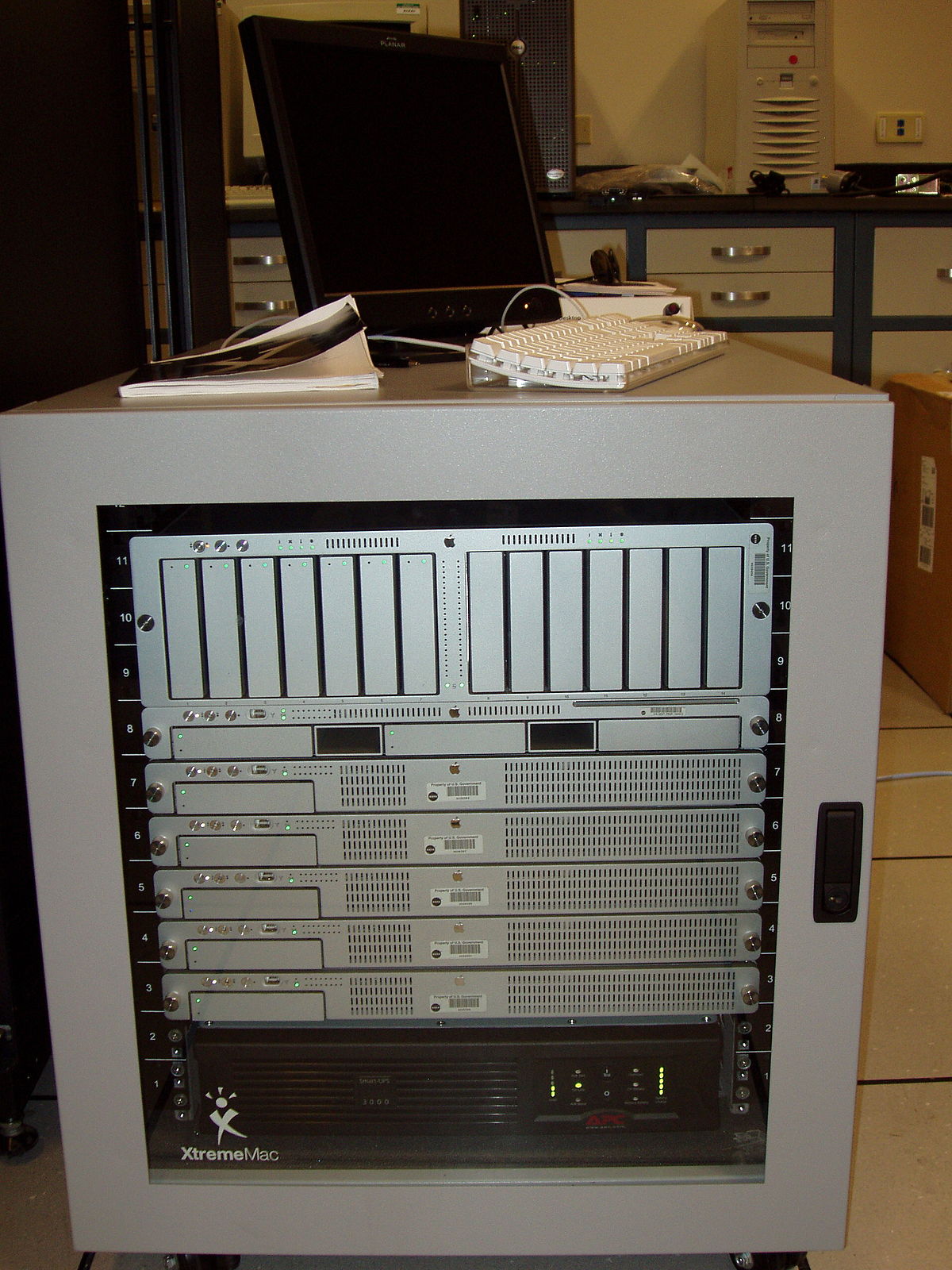 1200px-Xserve_cluster_NASA.jpg