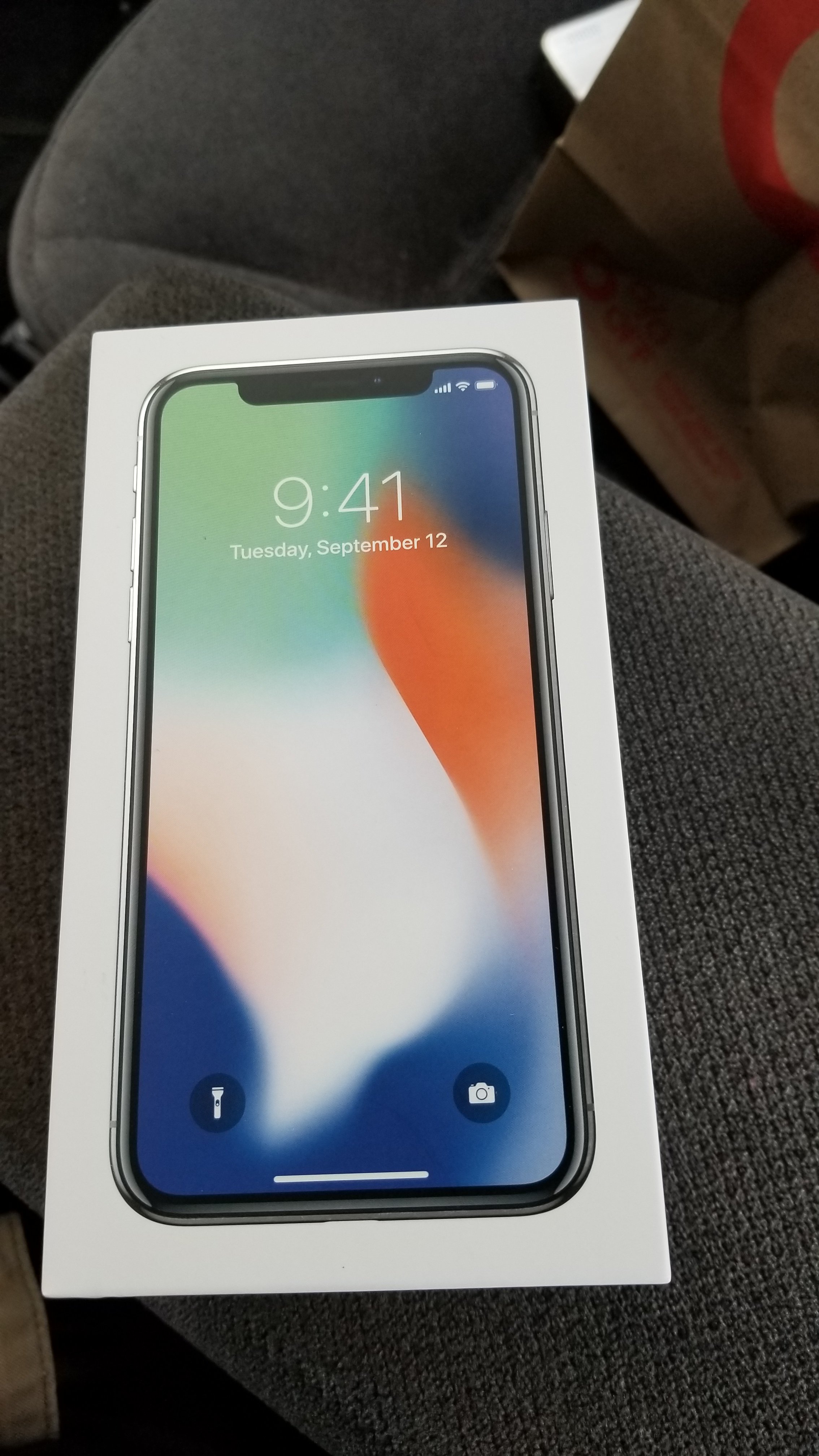 1509722137056268877696.jpg