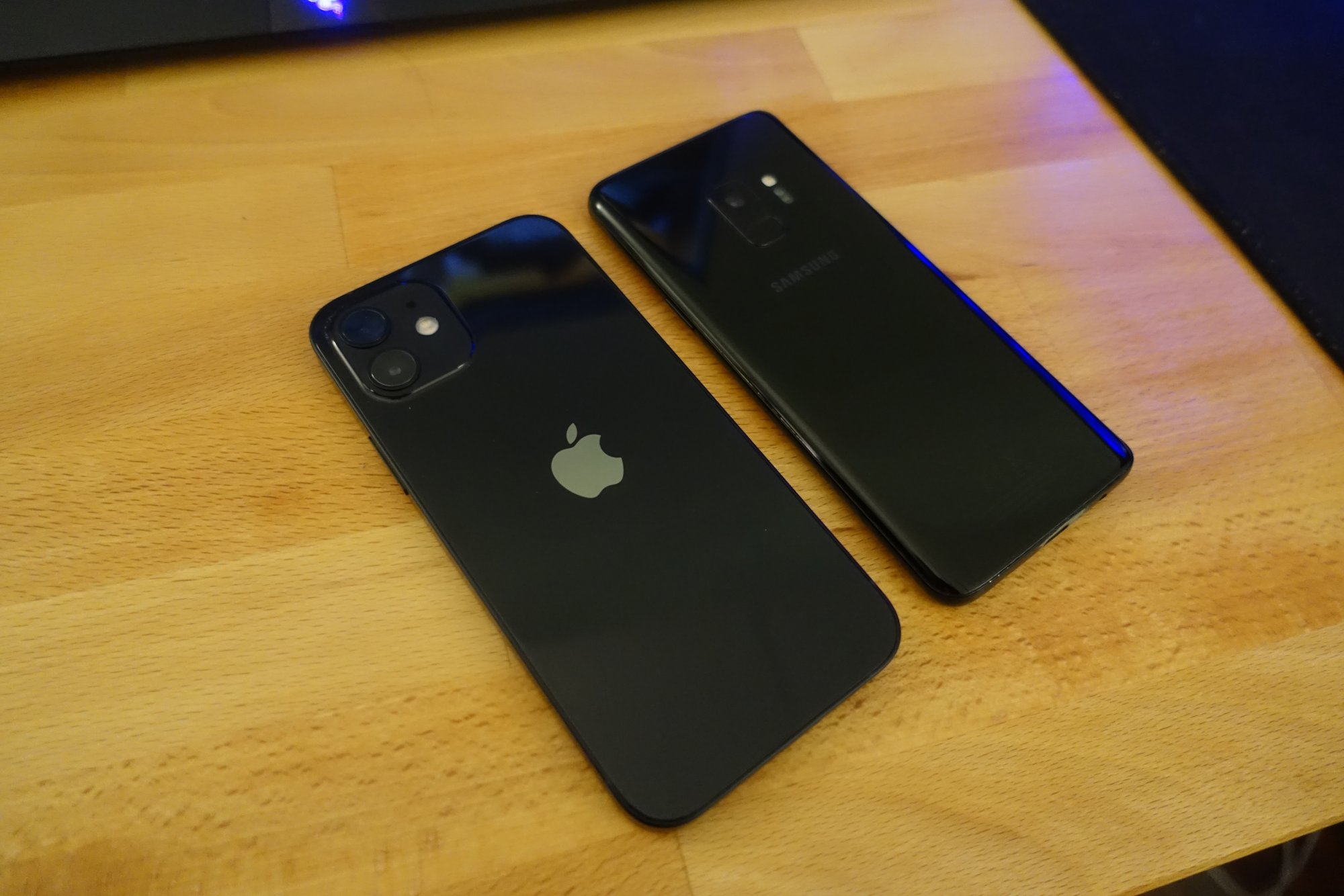 Iphone 12 Mini Black Looks Navy Blue Macrumors Forums
