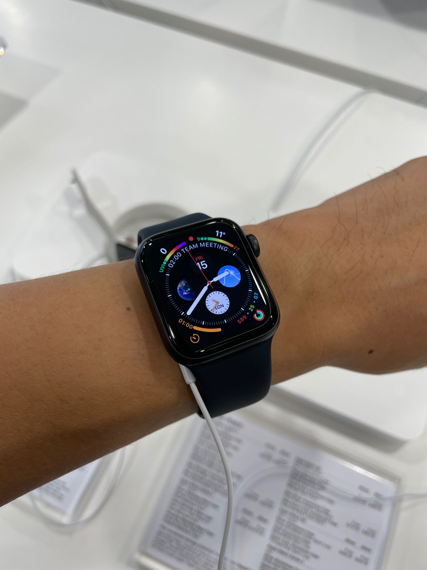 Modieus rietje sneeuwman I tried the S7 watches in person today & I am worried... | MacRumors Forums