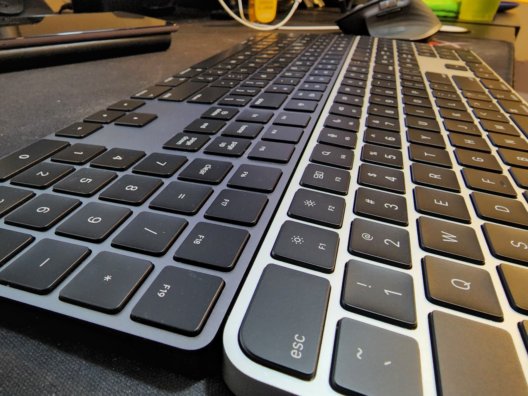 New Black Magic Keyboard with Touch ID Photos | MacRumors Forums New Black Magic Keyboard with Touch ID Photos | MacRumors Forums
