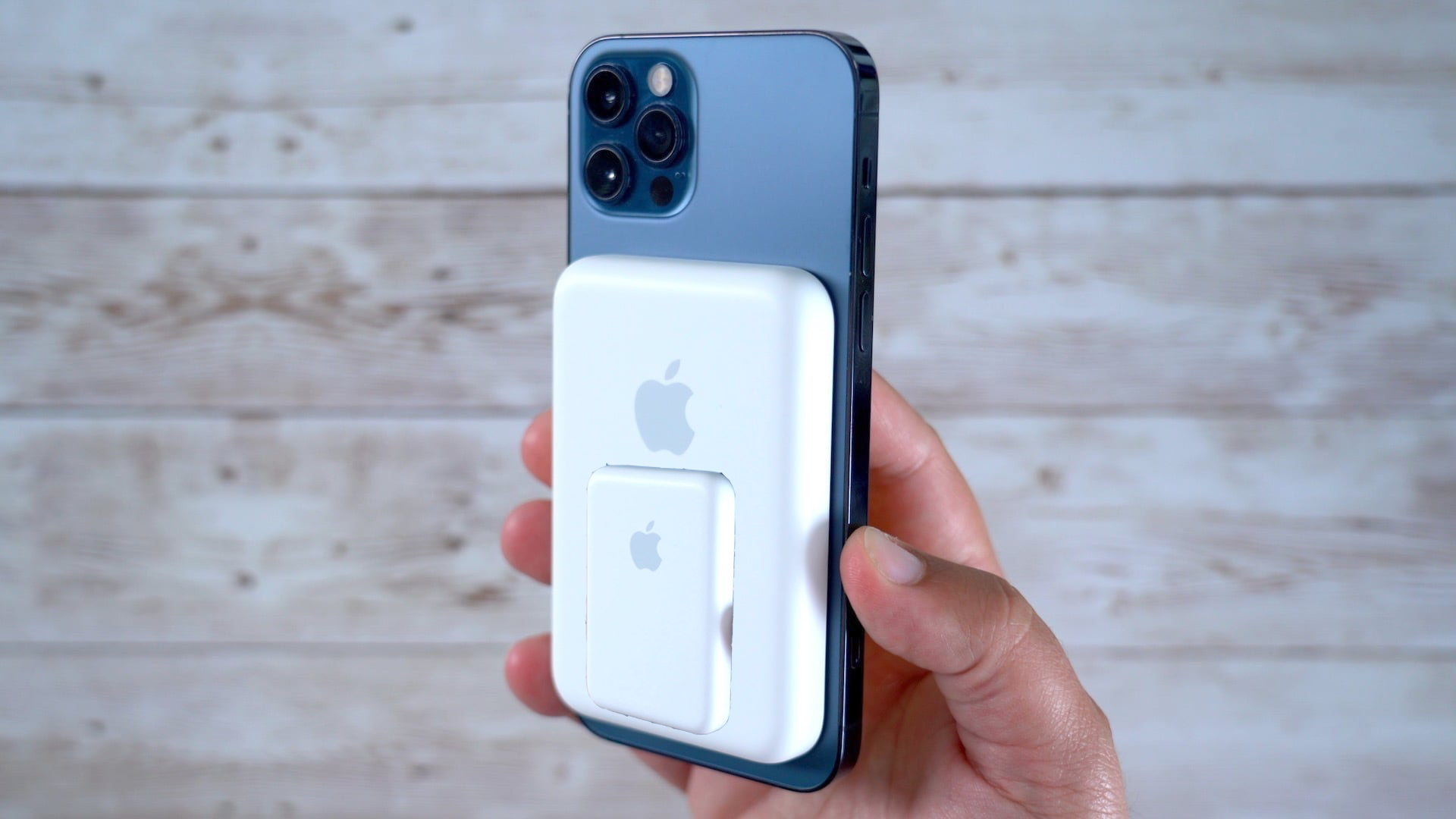 Apple Releases New Firmware for MagSafe Battery Pack - MacRumors Apple Releases New Firmware for MagSafe Battery Pack - MacRumors