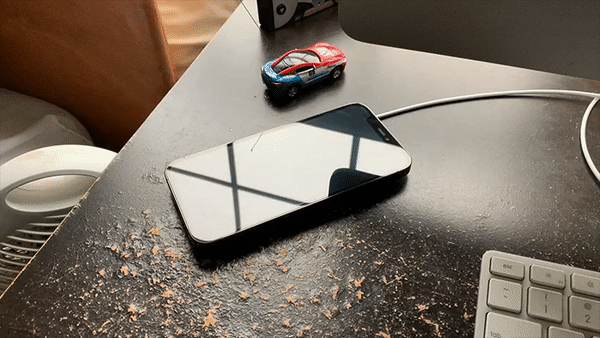 1handedmagsafe.gif