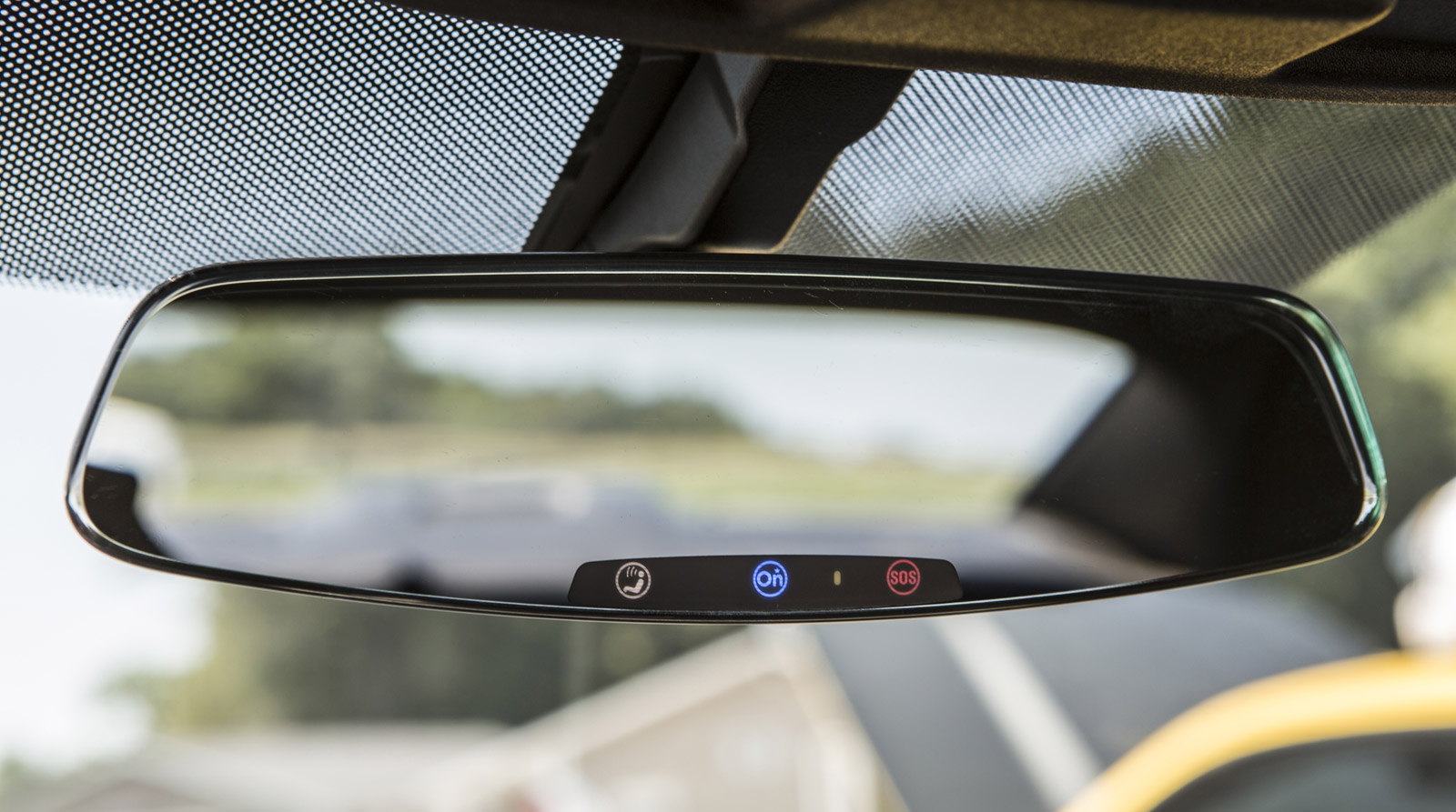 2013-chevrolet-camaros-frameless-rear-view-mirror-with-electrochromic-onstar-buttons_100399754_h.jpg