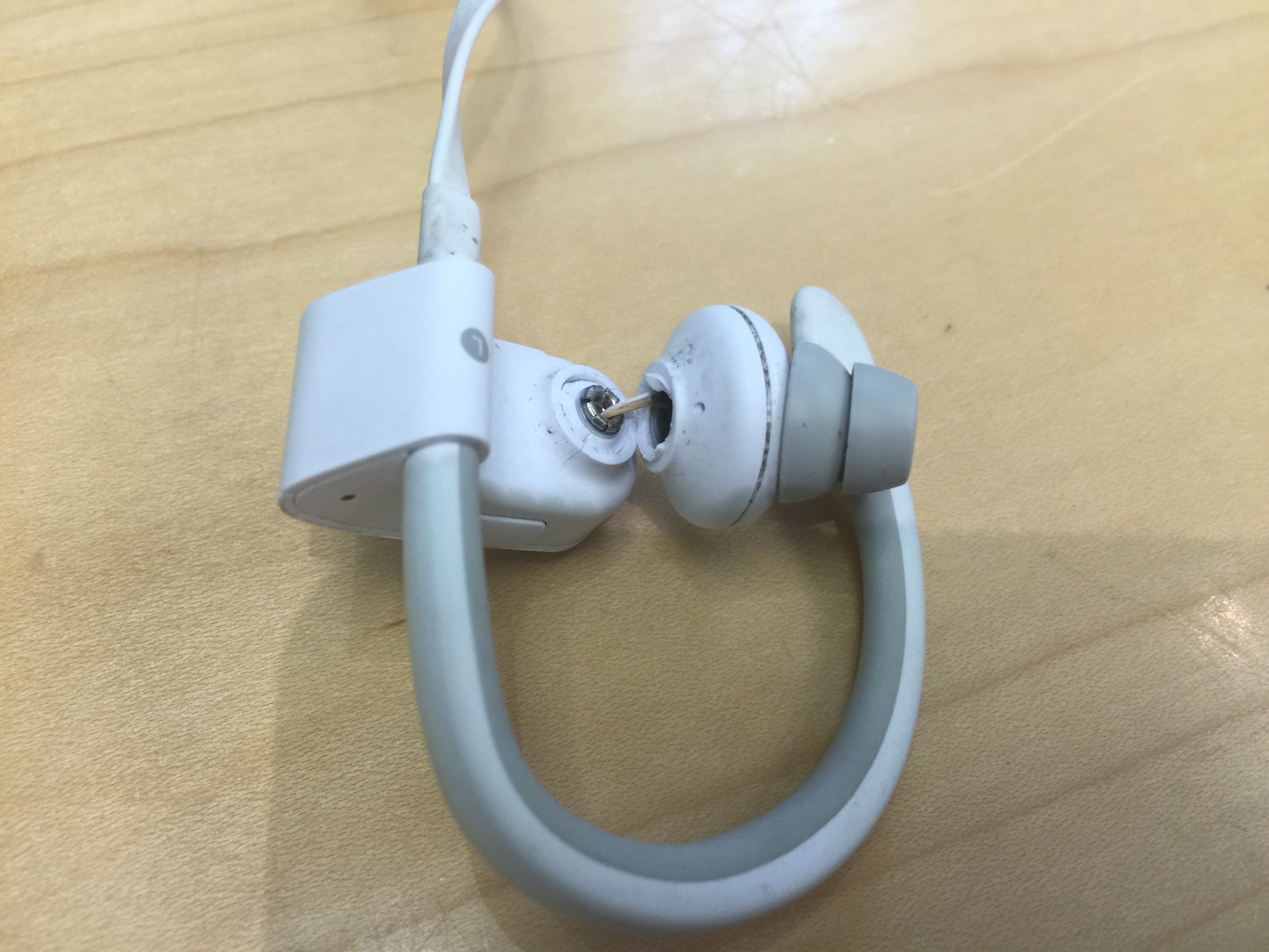 powerbeats ear hook broke