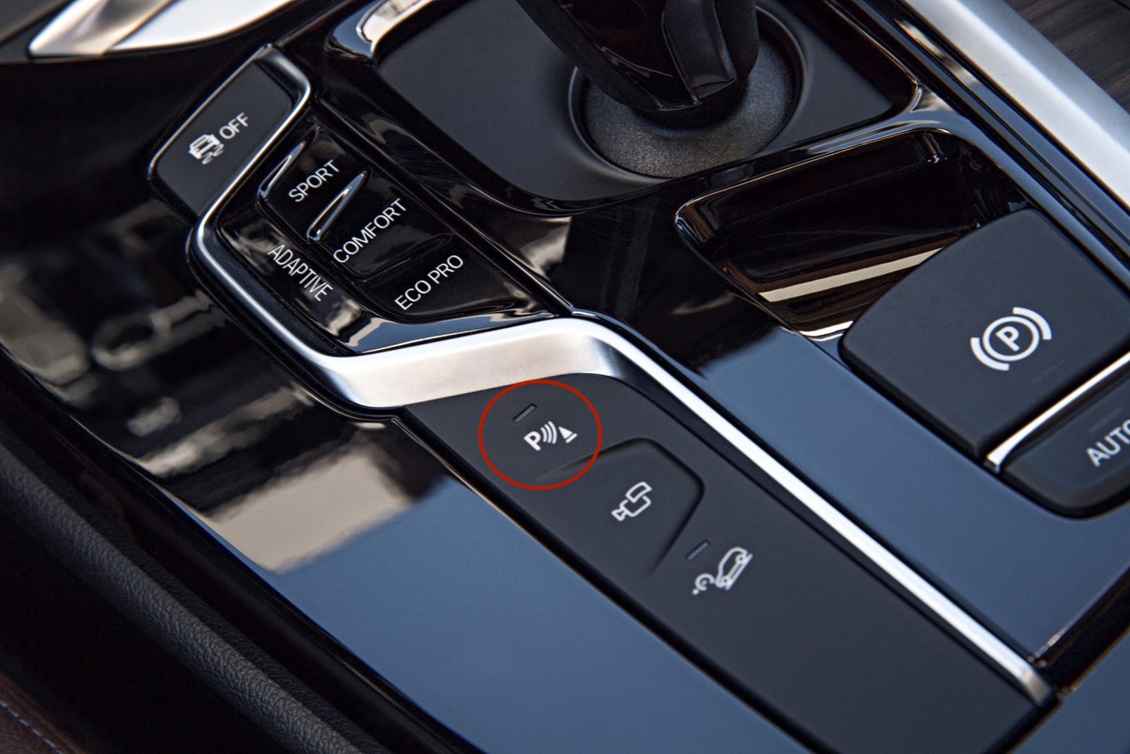 2021-bmw-x3-central-console-cloceup-carbuzz-360714-1600.jpg