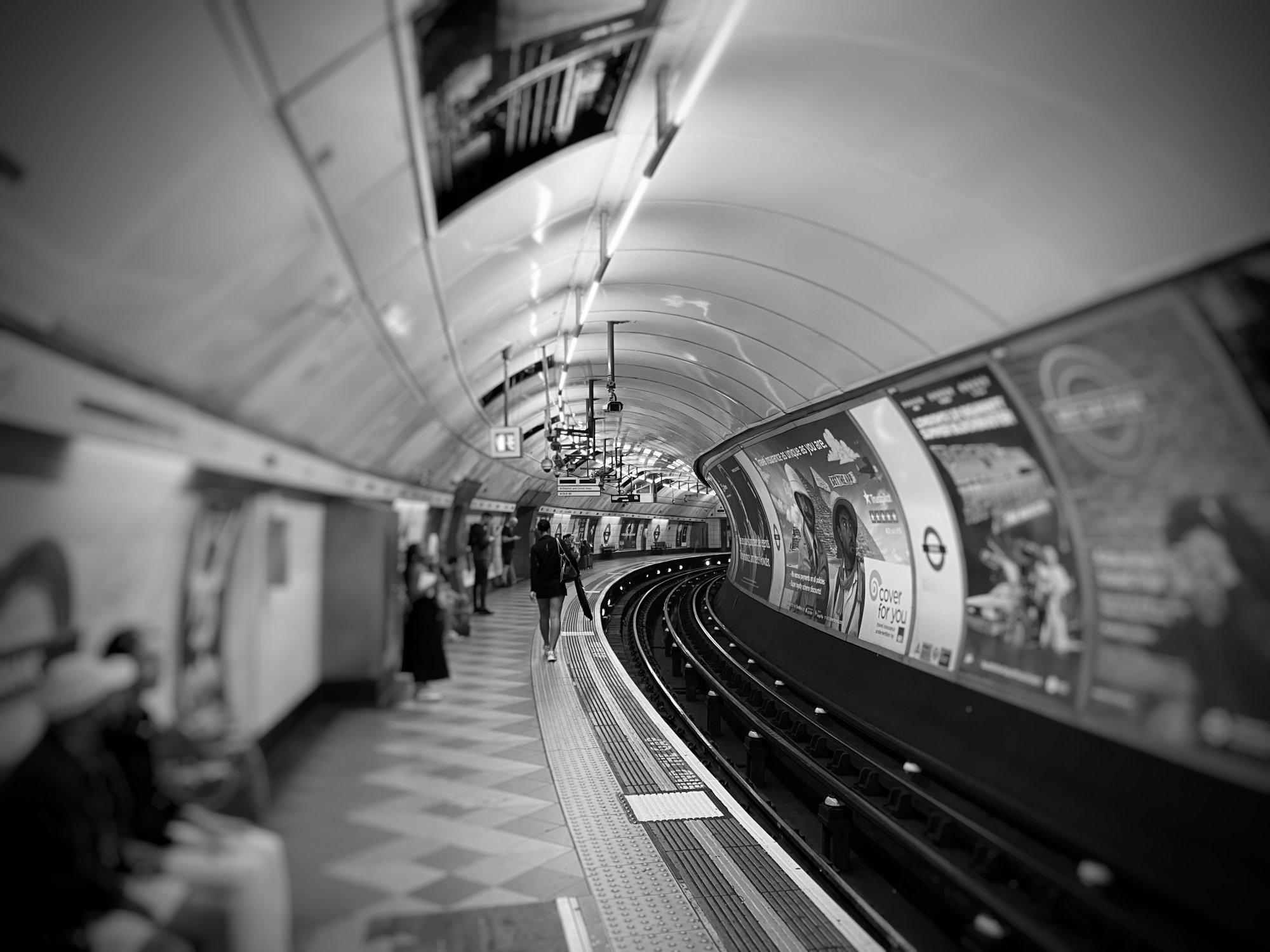 2023 - 12.08.23 - BANK STATION, LONDON.jpg