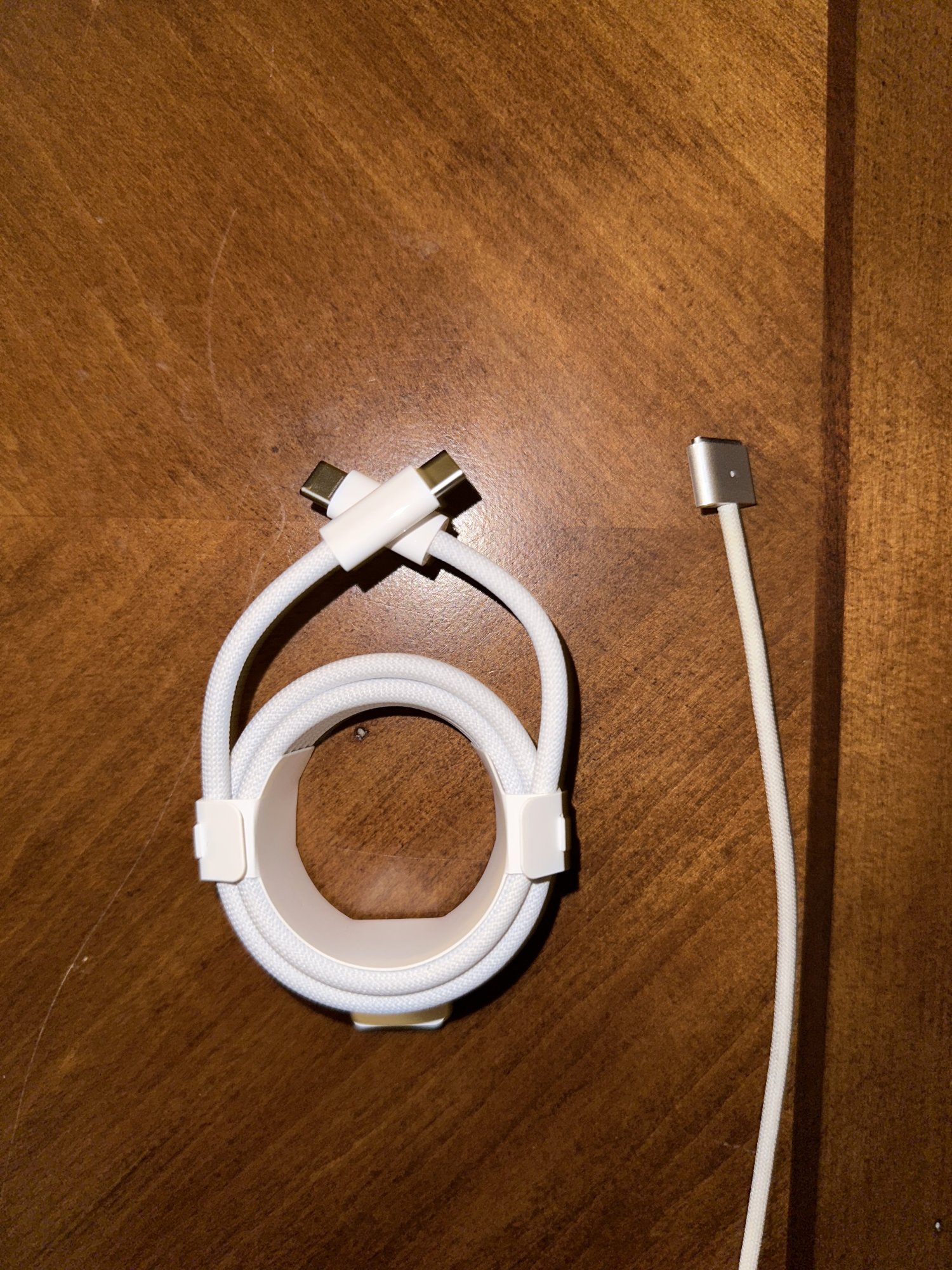 Apple Selling New 60W and 240W USB-C Woven Charge Cables - MacRumors