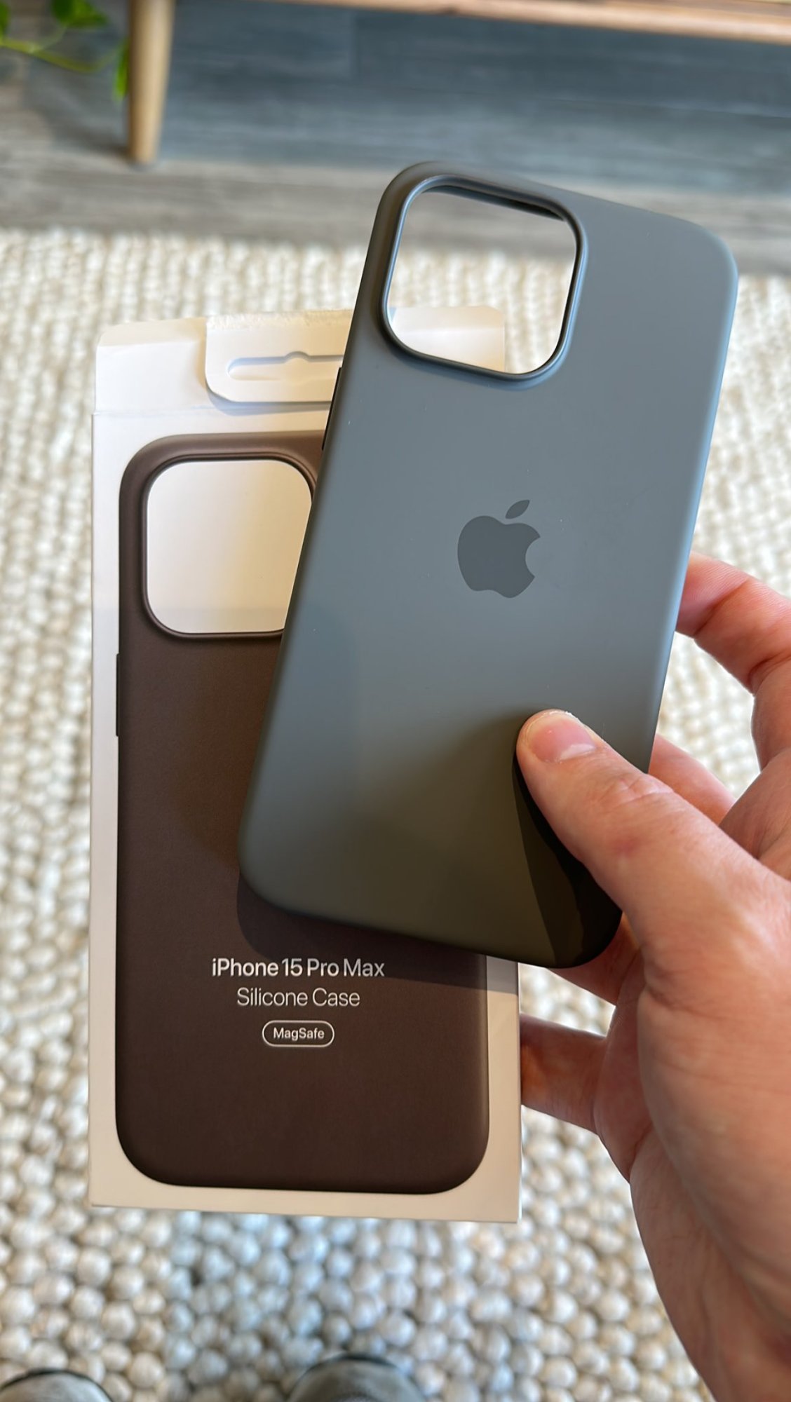iPhone 15 Silicone Clay Case looks NOTHING like online photos