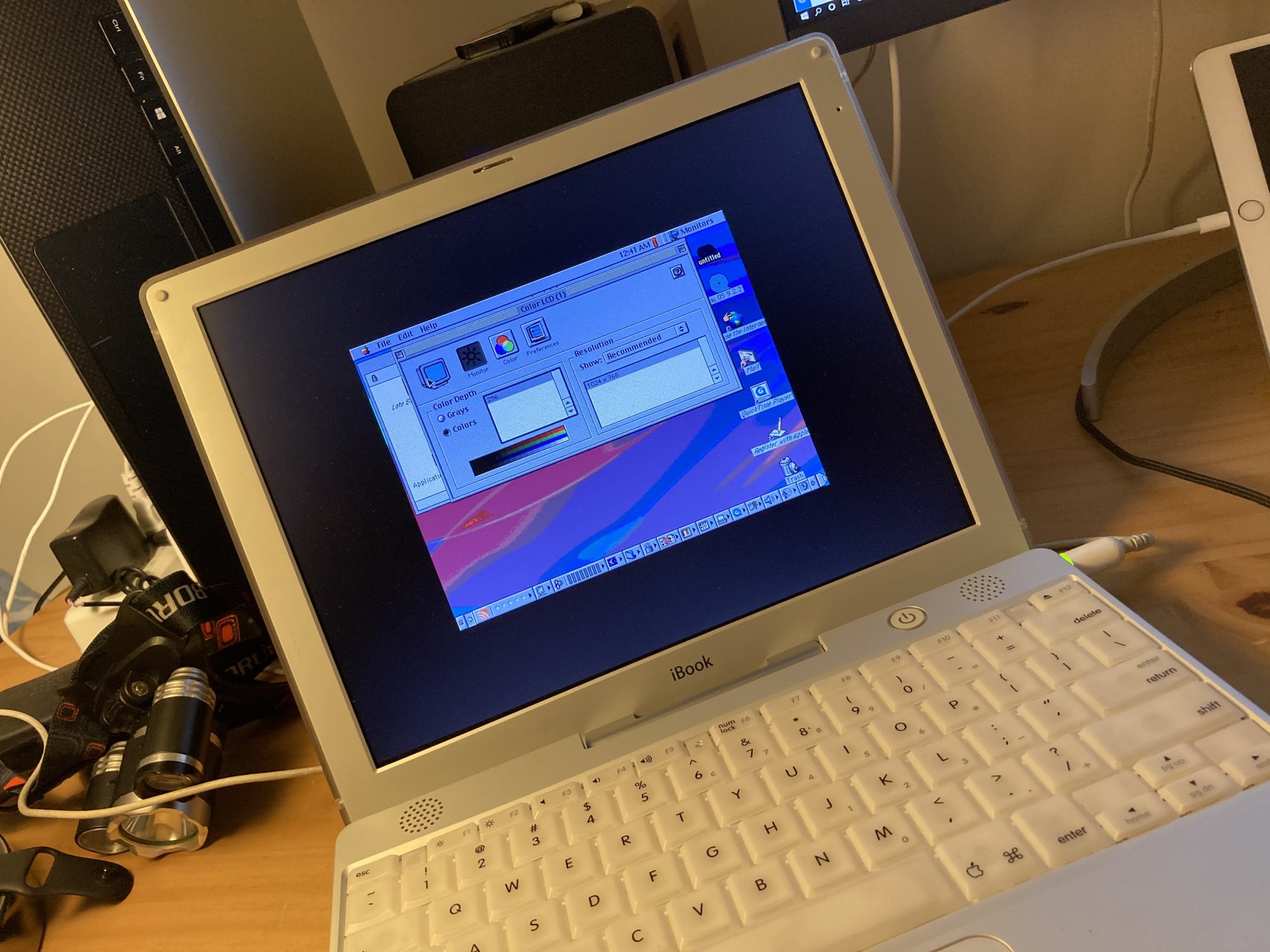 Installing Mac OS 9 on an iBook G3 800mhz from a USB Flash Drive 
