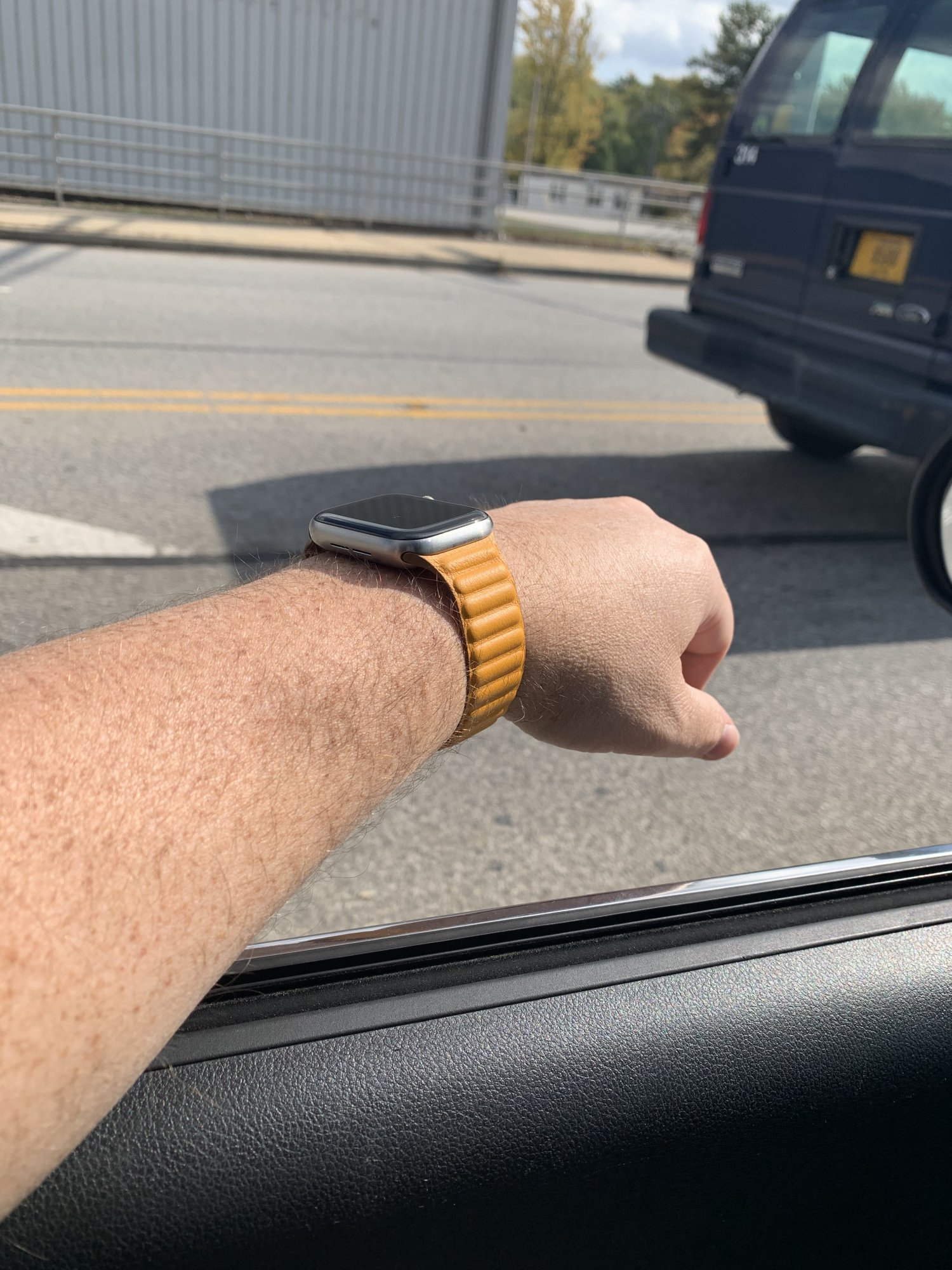 Apple Watch Leather Link Band Review and Impressions