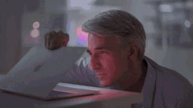 55F7A0E5-53D4-4002-8AC7-C5C7343CDE48.gif