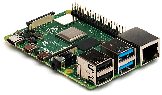 640px-Raspberry_Pi_4_Model_B_-_Side-1.jpg