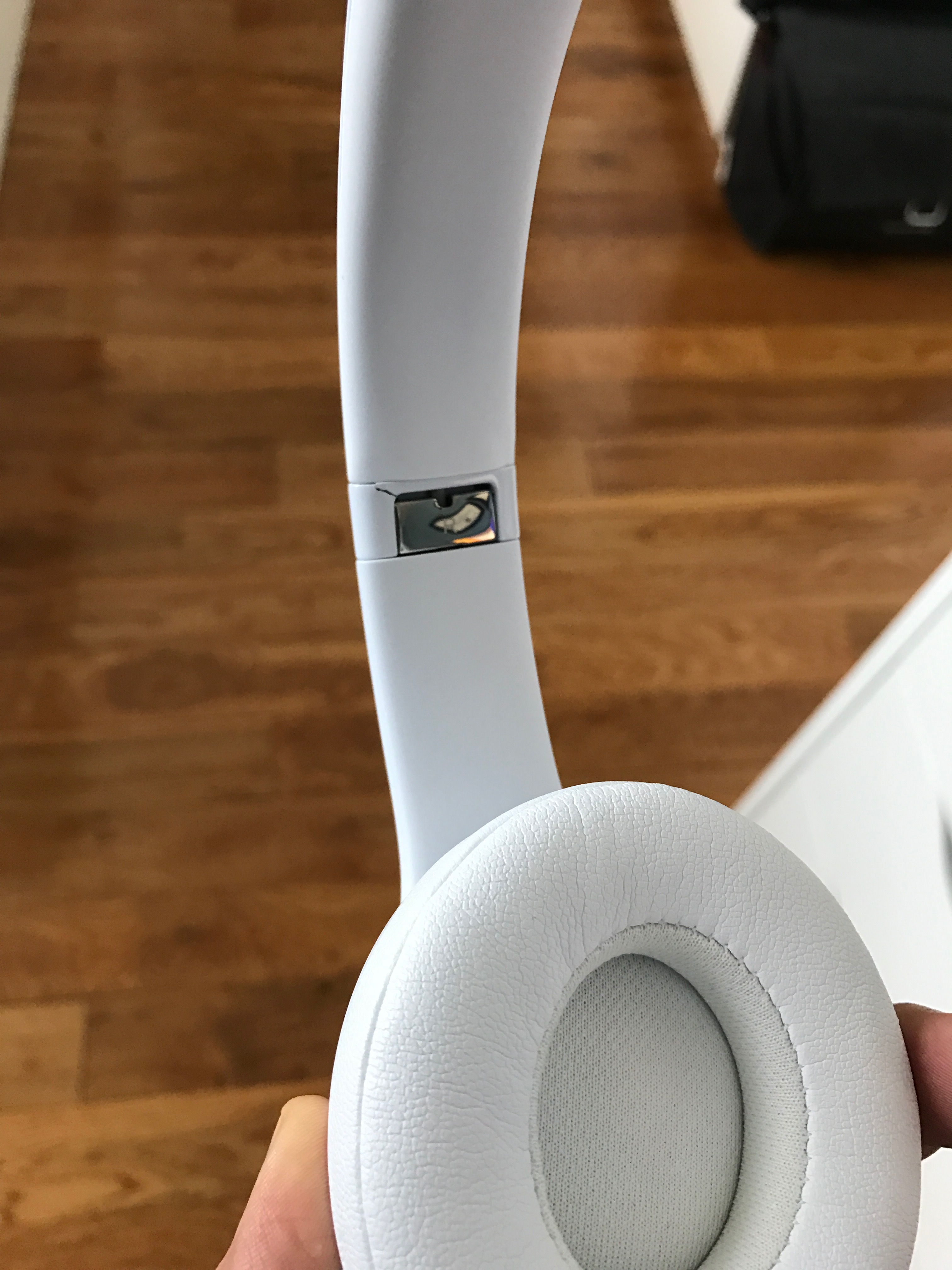 Beats Solo 3 Hinge Cracked Forums