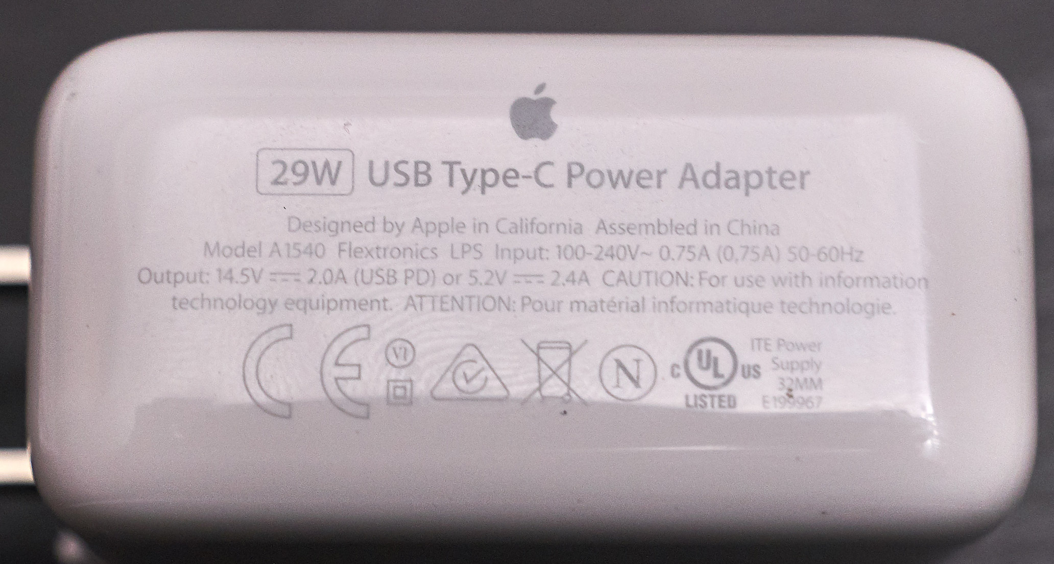 Review: USB-C to Lightning Cable + 29W Power Adapter is what should have  shipped with the 12.9 iPad Pro - 9to5Mac