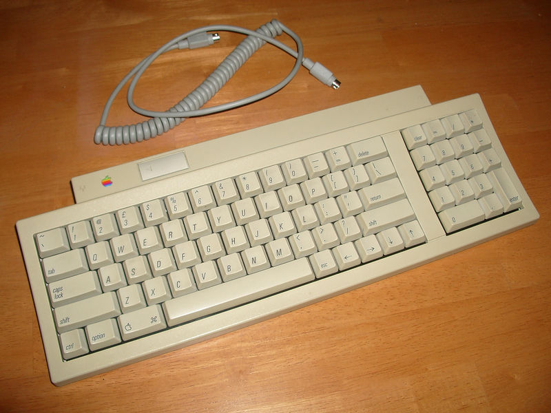 800px-Apple_Keyboard_II_Mitsumi.jpg