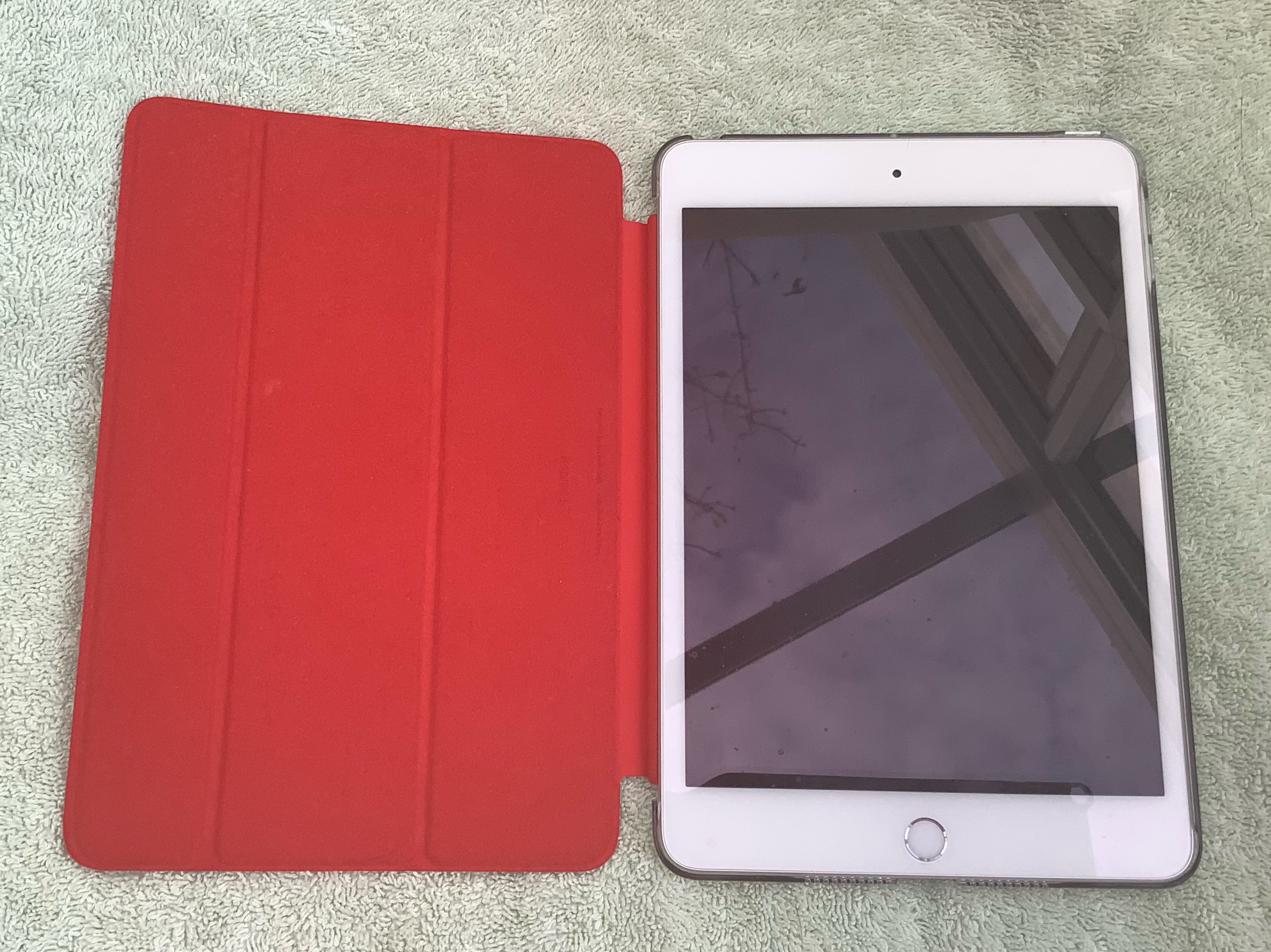 ESR Rear Case for iPad Mini 5 compatible with Smart Cover | MacRumors Forums