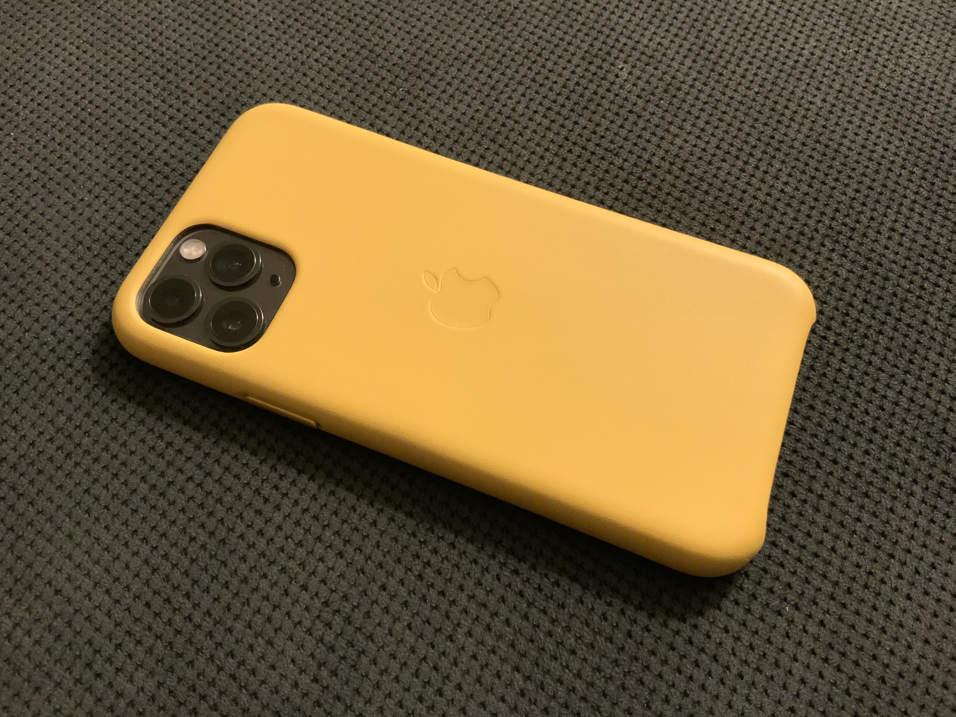 Command Yellow iPhone 11 case Command Yellow iPhone 11 case