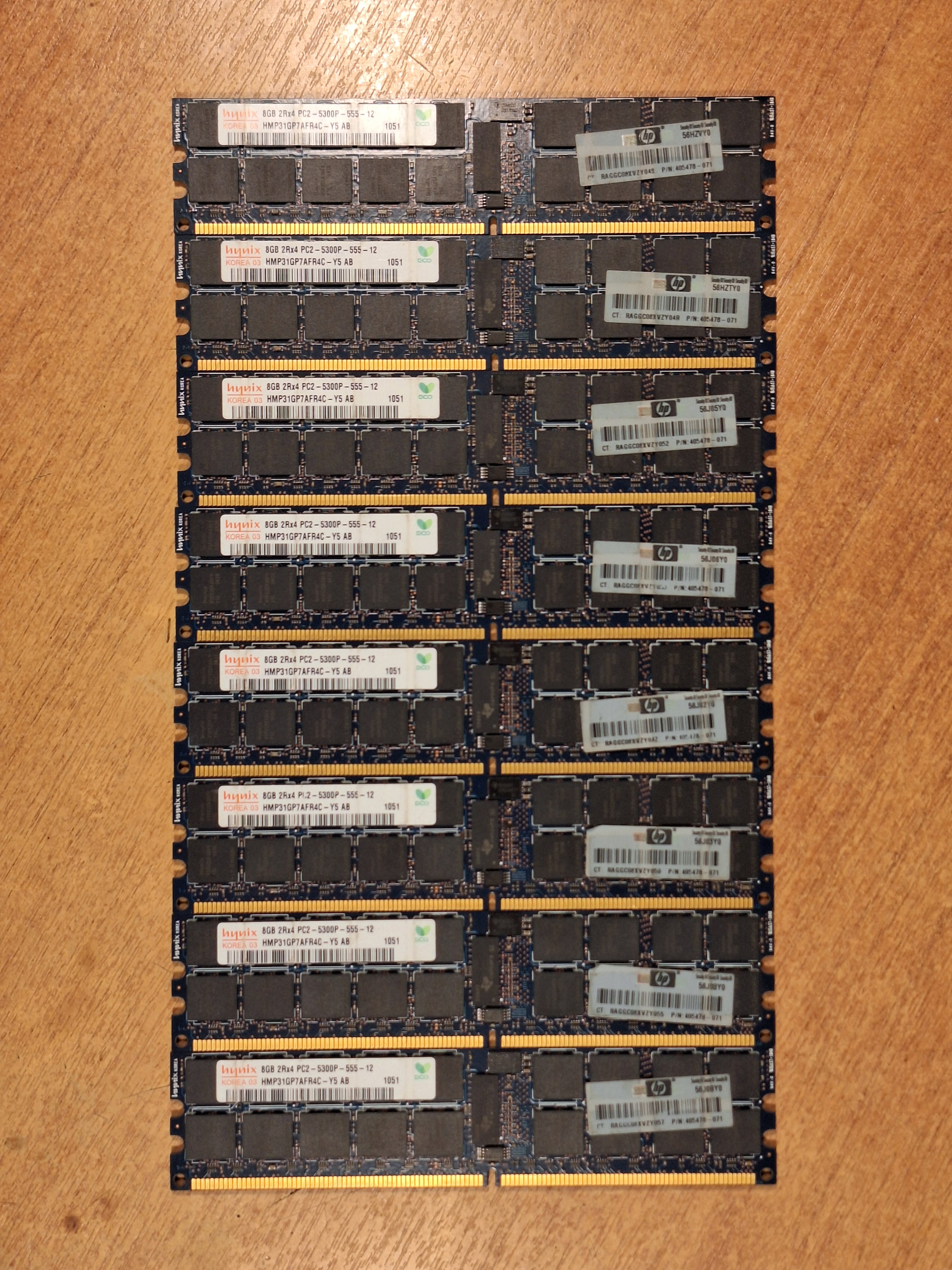 8x8GB-Hynix-PC2-5300P.jpg