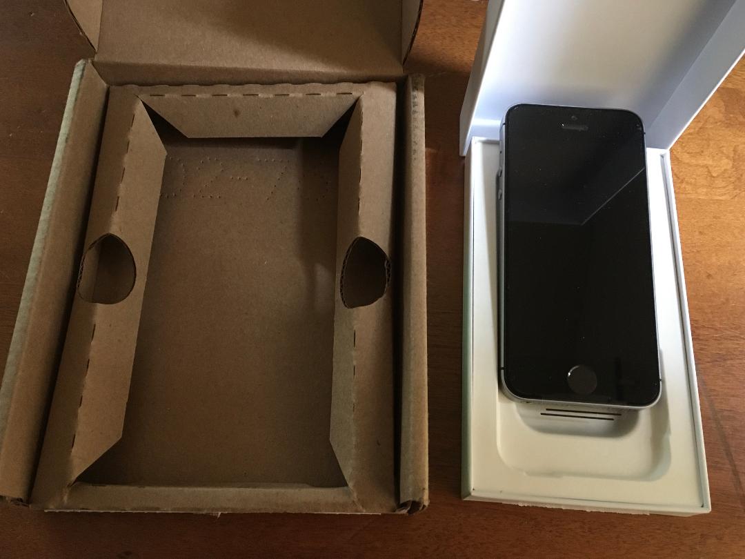 Just Got A New Iphone Se 128gb Space Gray From Apple Macrumors Forums