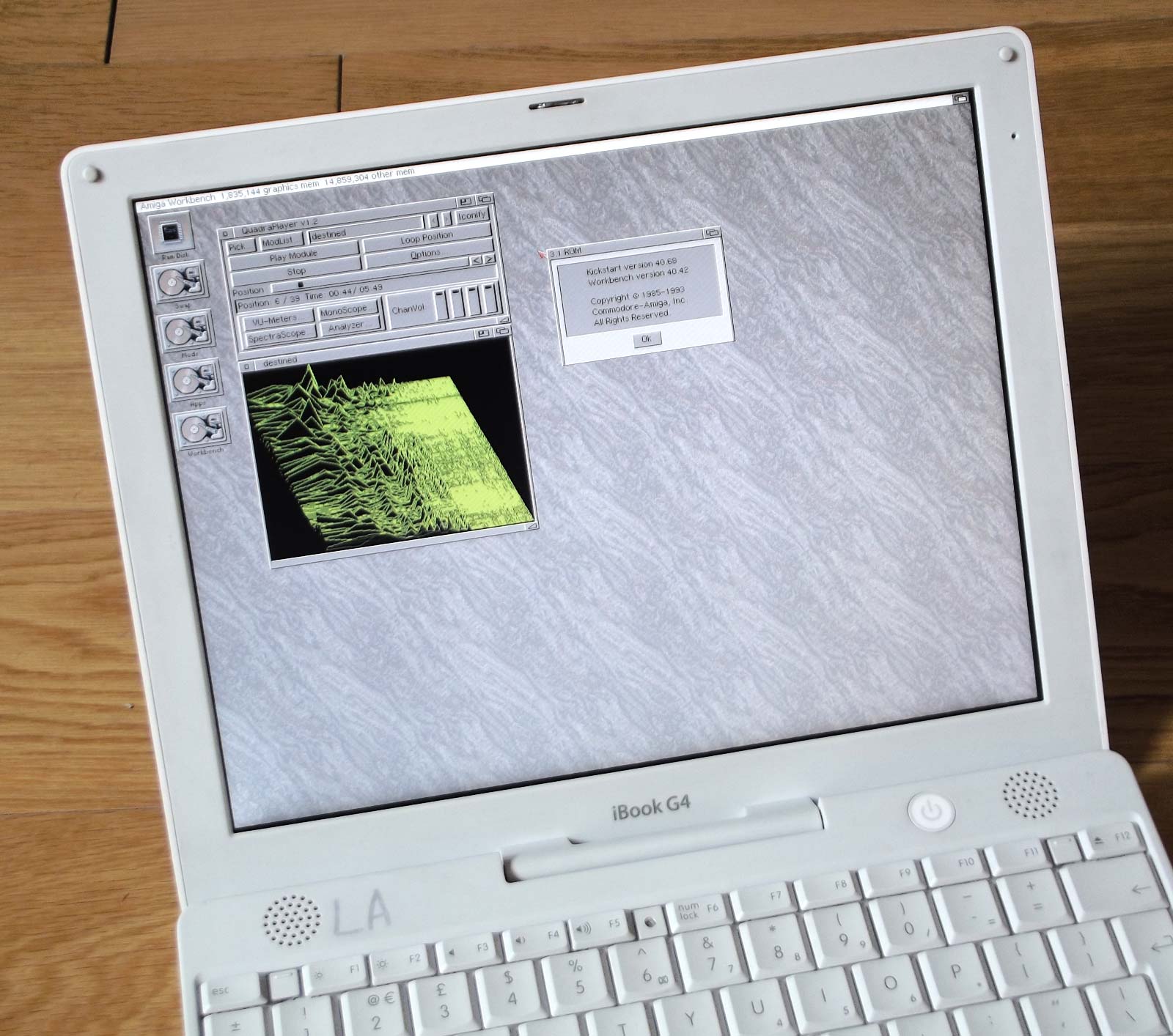 AmigaBook1.jpg