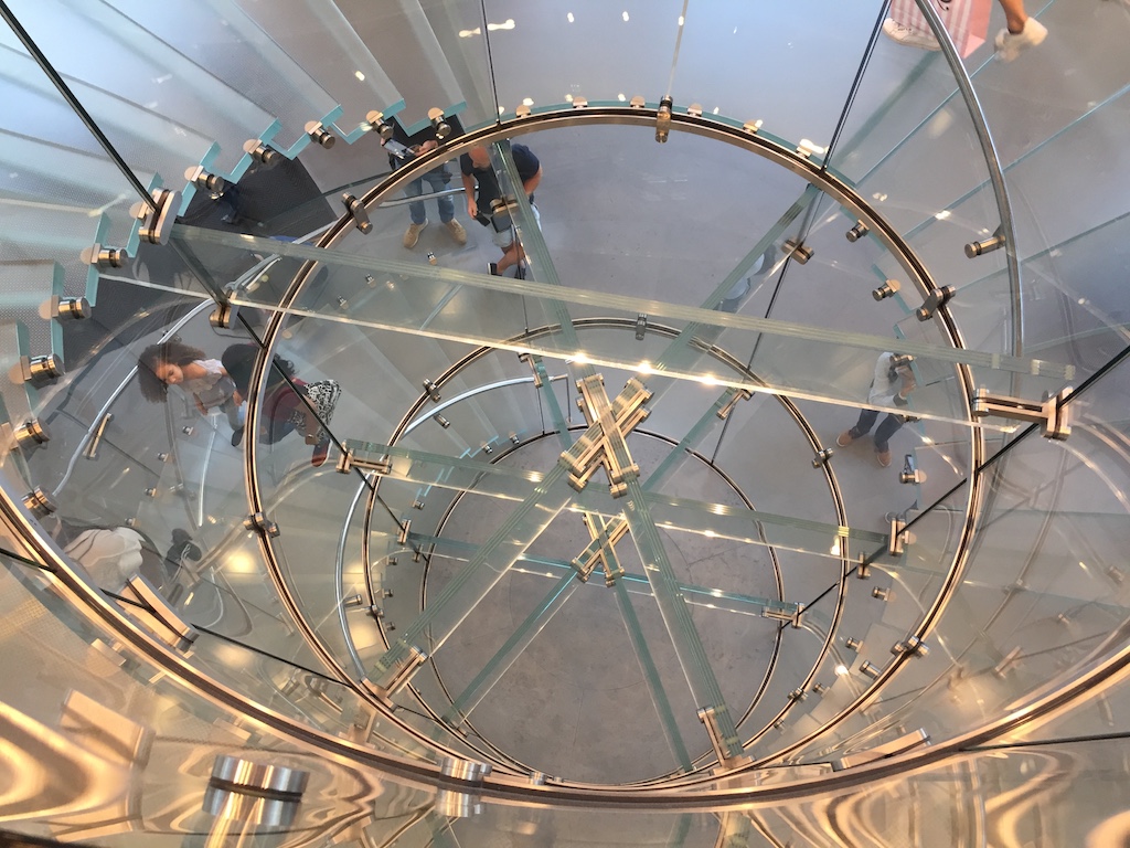 amsterdam-apple-store.jpg