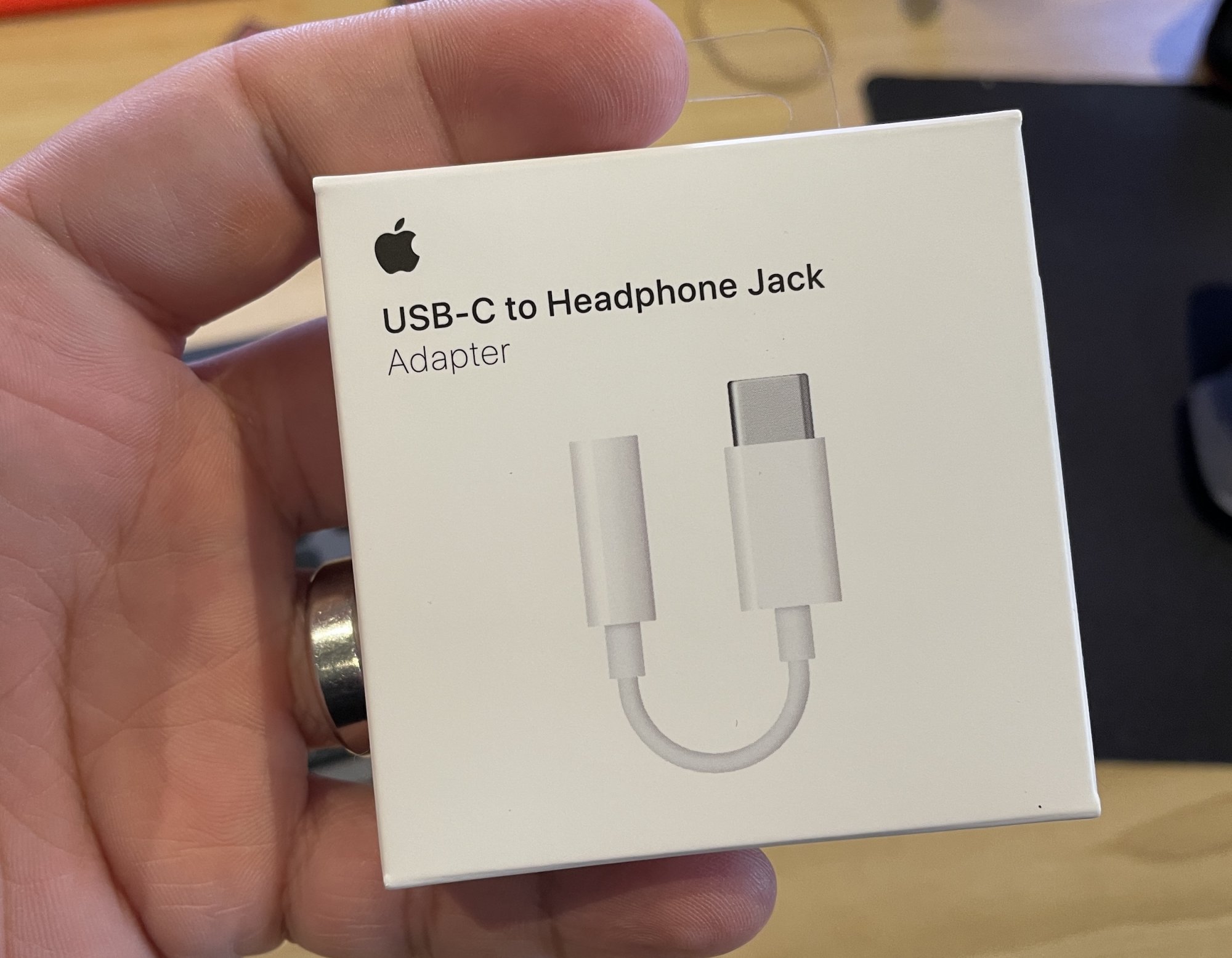 Apple USB-C to 3.5mm makes a great front headphone jack | MacRumors Forums