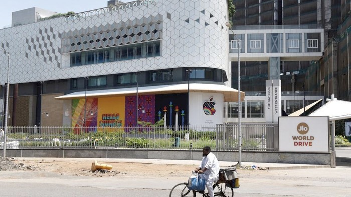 apple-mumbai.jpg