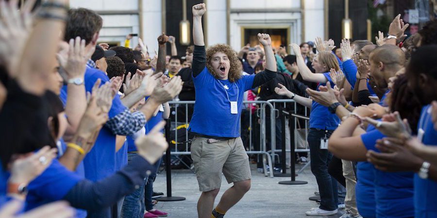 apple-store-launch.jpg