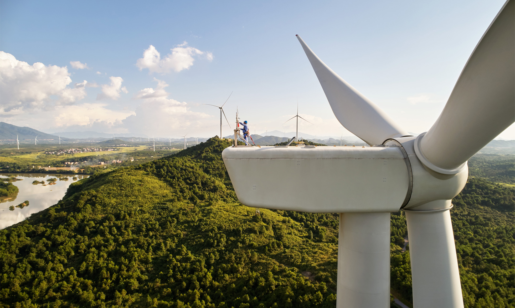 Apple_commits-100-percent-carbon-neutrality-for-supply-chain-and-products-by-2030-airfield-zha...jpg