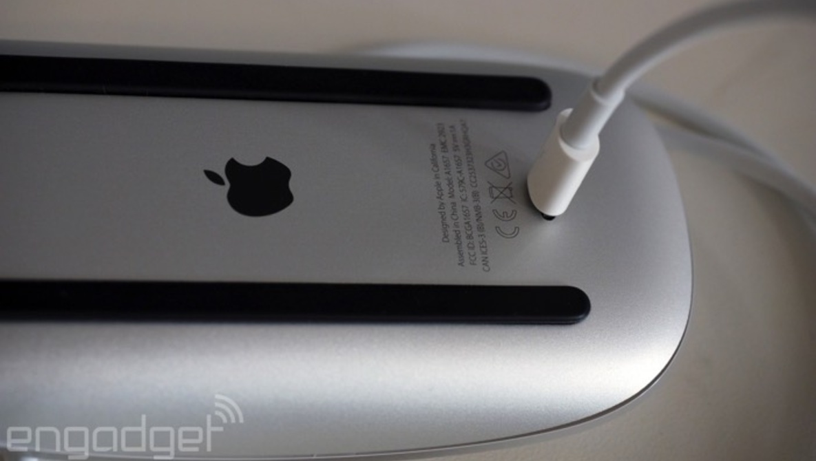 apple_magic_mouse_2_charging_port_bottom_engadget-jpg.1736883