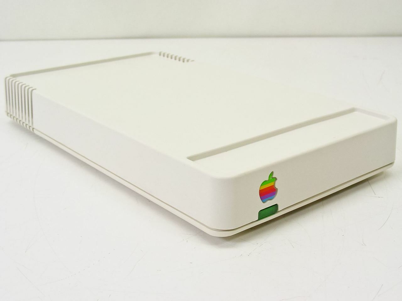 Apple_Modem_1200.jpg