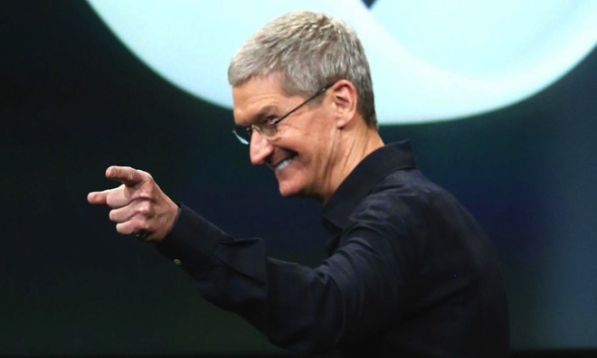 Apple_Tim-Cook_CEO_laughing.jpg