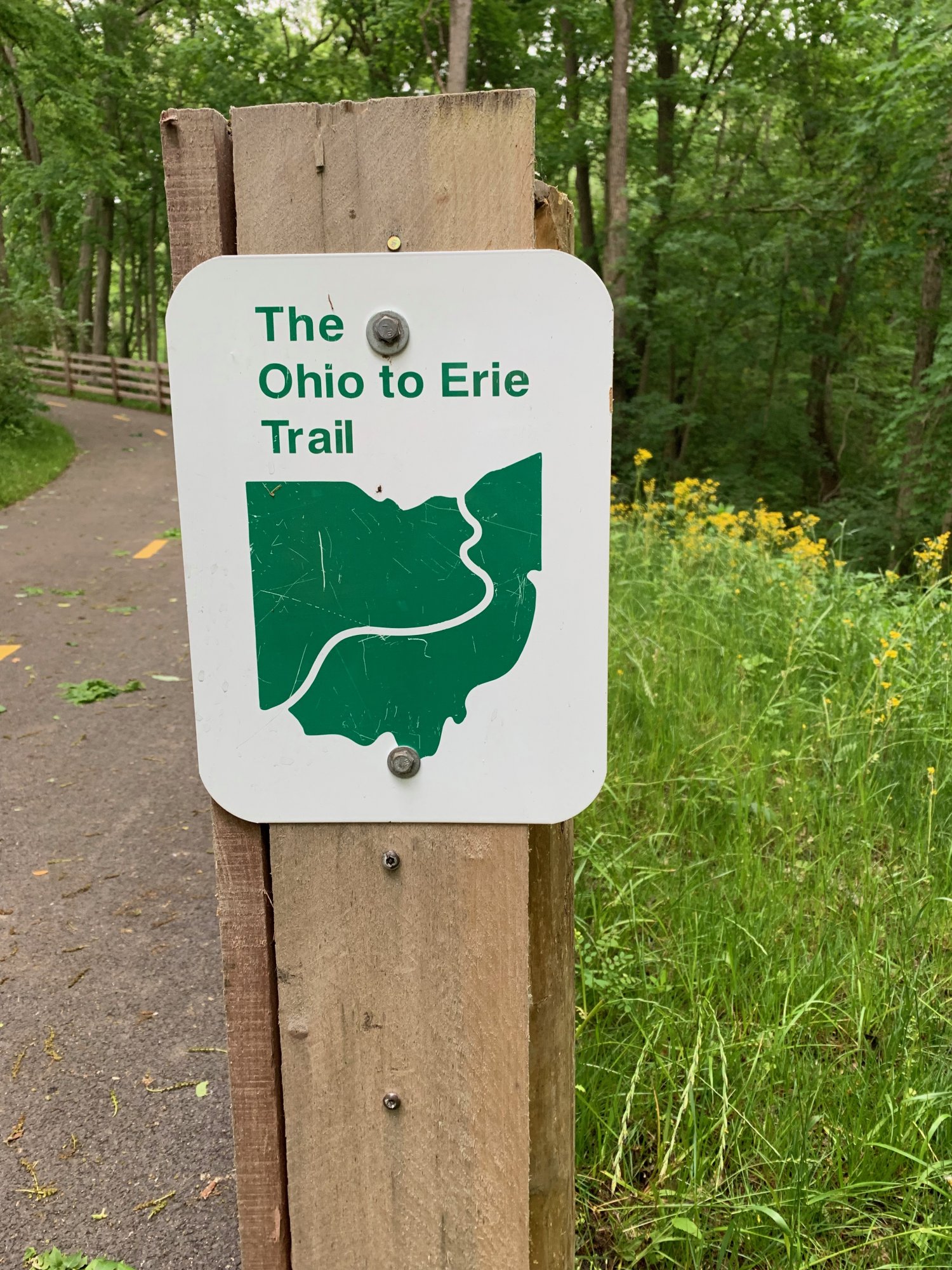 Battelle Darby Creek - Camp Chase Trail - Ohio to Erie Trail sign.jpeg