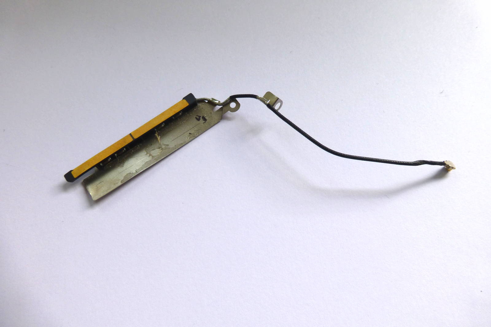 bluetooth-antenne-macbook-pro-13-zoll-a1278-2011-2012-original--1-GE2400.jpg