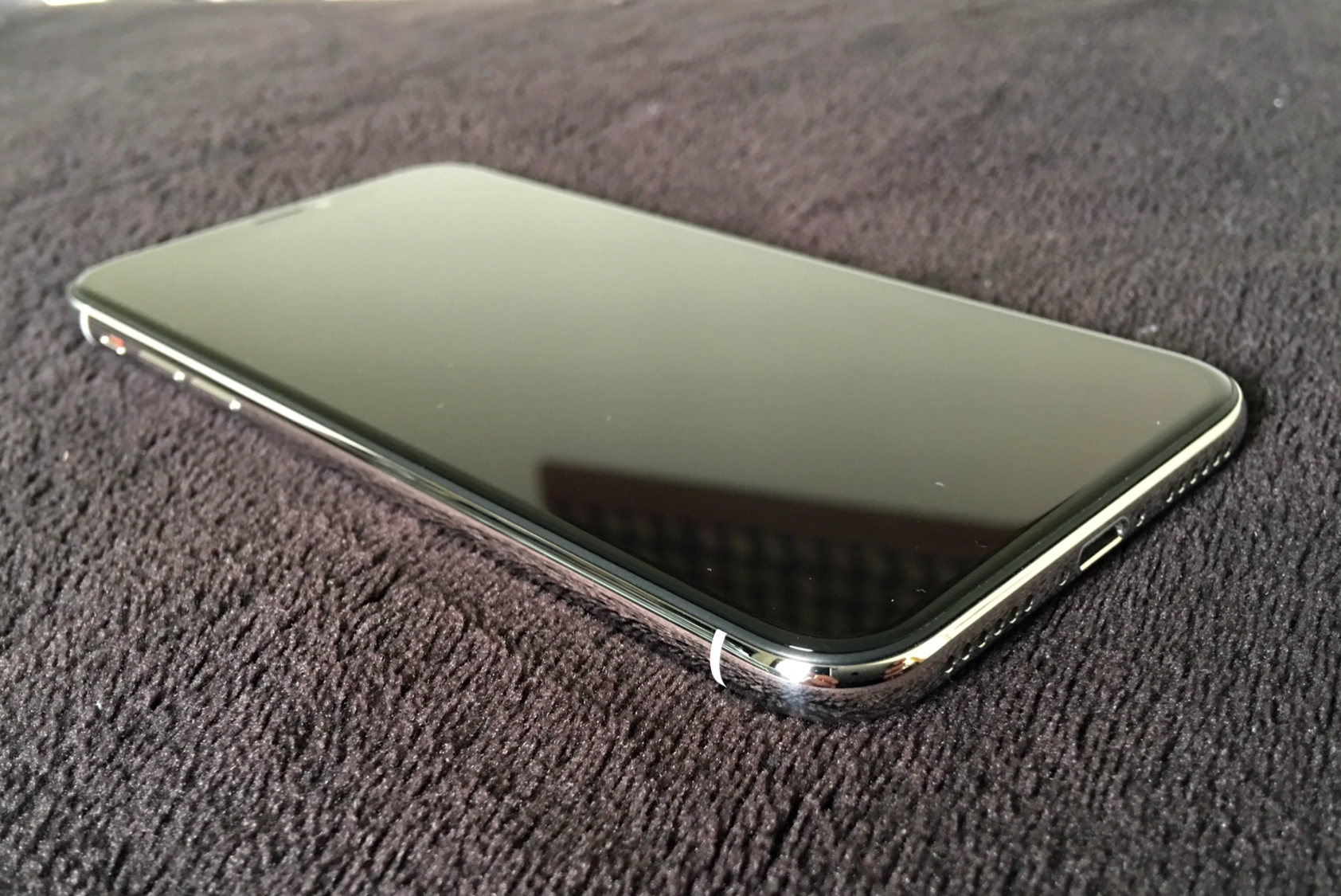 Polished My Silver White Iphone X Bezel Macrumors Forums