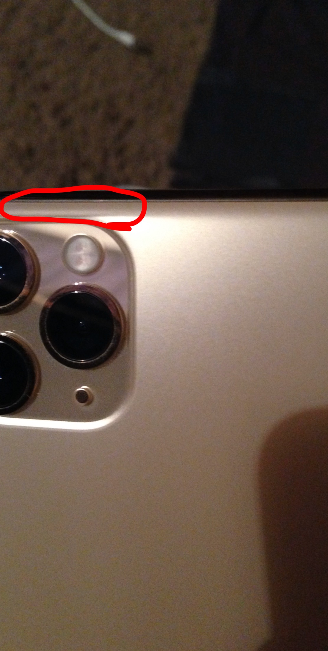 Iphone 11 Pro Max Gold Back Weird Design Or Defect Pls Help Macrumors Forums
