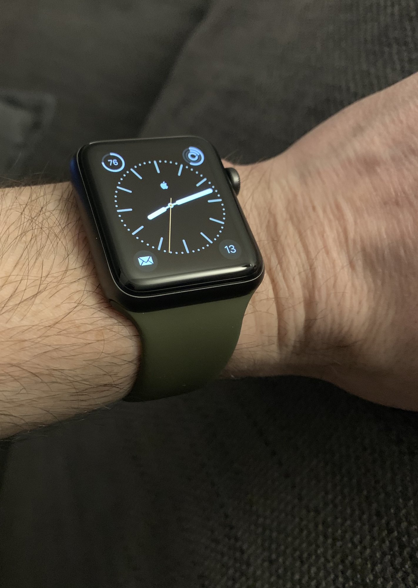 apple watch dark olive