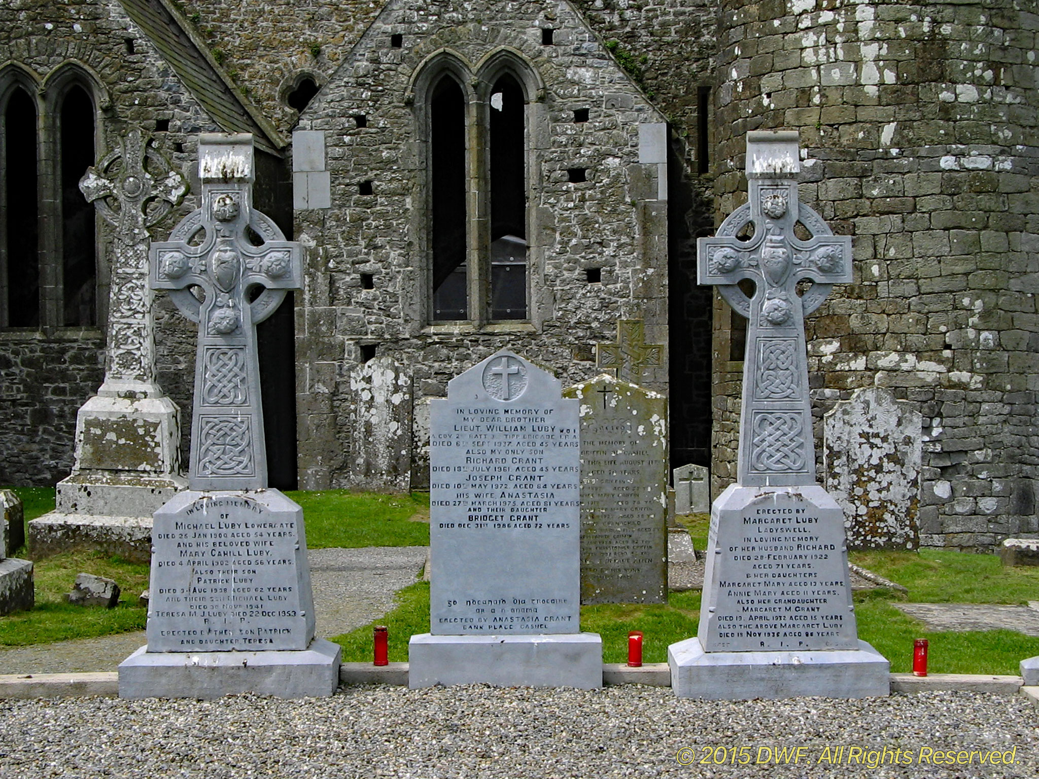 Cashel-Cemetery,-Ireland.jpg