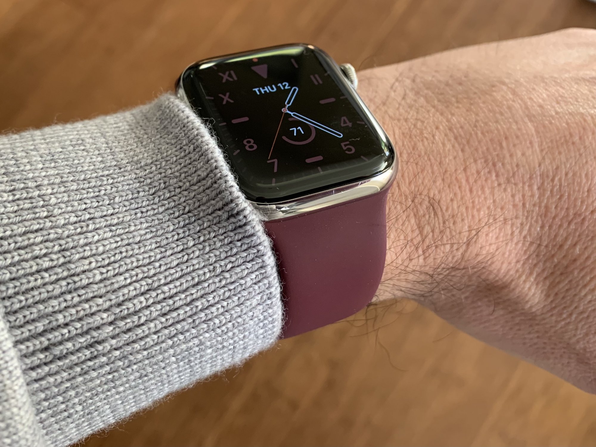 apple watch silver on wrist